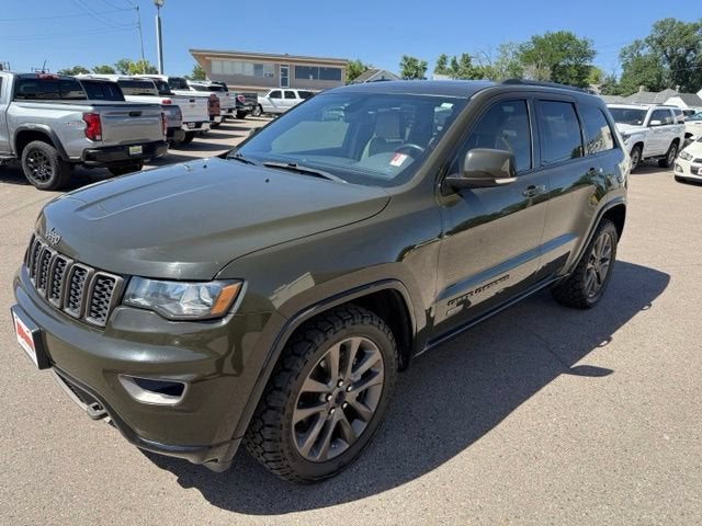 2017 Jeep Grand Cherokee — rear three-quarter view