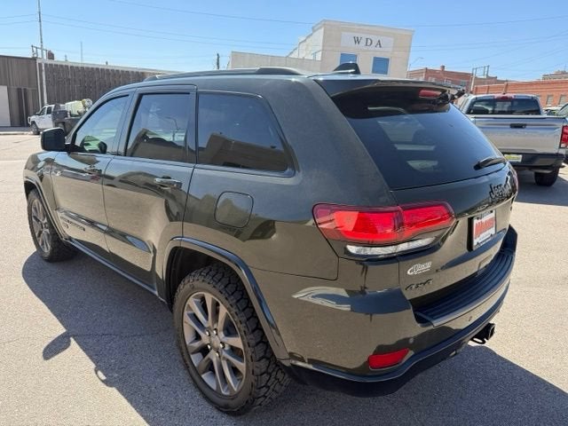 2017 Jeep Grand Cherokee — detail view