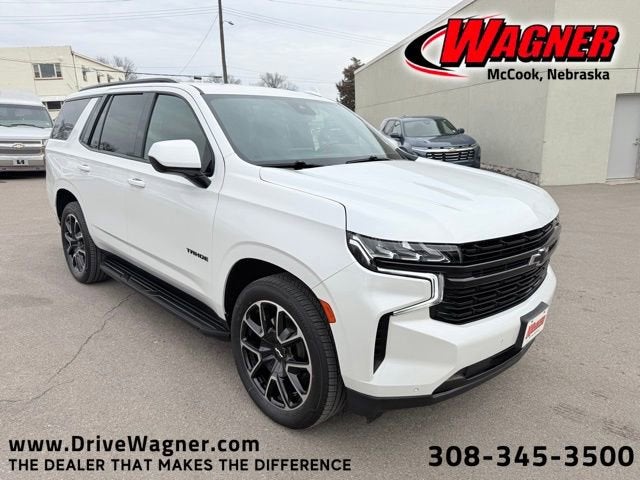 2023 Chevrolet Tahoe RST in Iridescent Pearl Tricoat — front three-quarter view