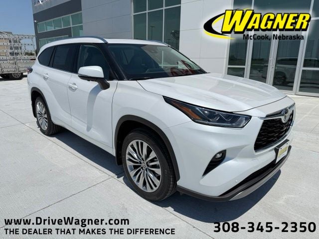 2026 Toyota Highlander Platinum in Wind Chill Pearl <a role='button' class='viewDgDisclaimersButton' data-toggle='modal'...