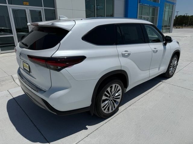 2026 Toyota Highlander — rear three-quarter view